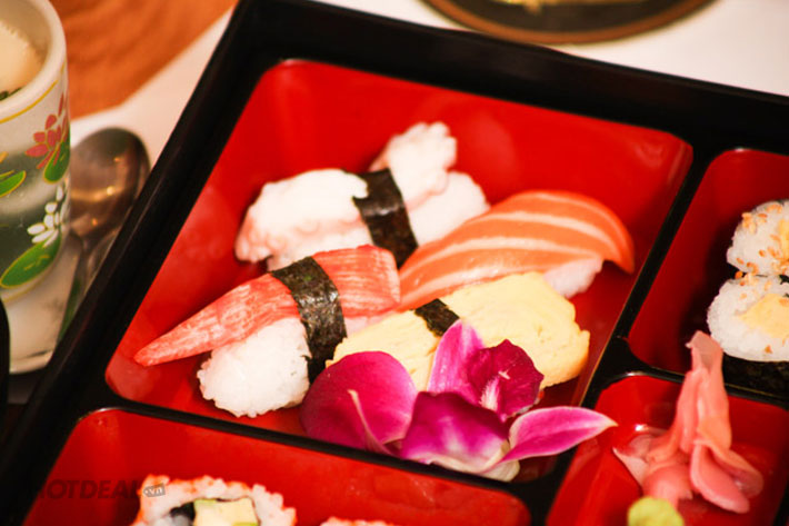 1 Trong 3 Set Bento Dành Cho 2 Người Tại Nhà Hàng Sushi Sashimi Hana